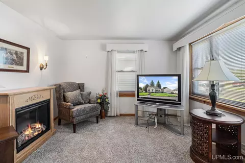 Living - 653 Cedar, Ishpeming, MI 49849 photo 2 of 3