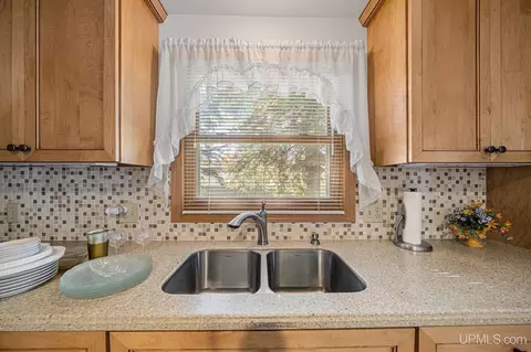 Kitchen - 653 Cedar, Ishpeming, MI 49849 photo 2 of 3