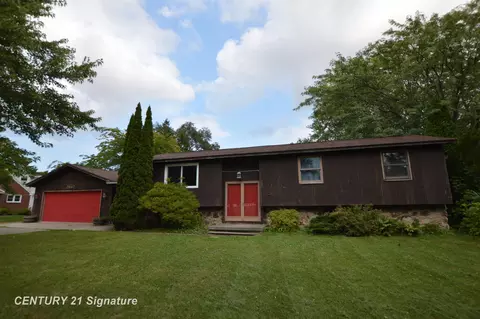 2867 S Mackinaw, Kawkawlin, MI 48631