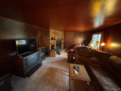 Living - 114 W 14th, Norway, MI 49870 photo 2 of 2