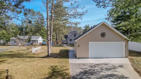 Exterior - 2986 W W Riv, Gladwin, MI 48624 photo 4 of 15