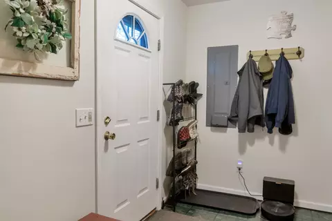Entry Way - 2986 W W Riv, Gladwin, MI 48624 photo 2 of 3
