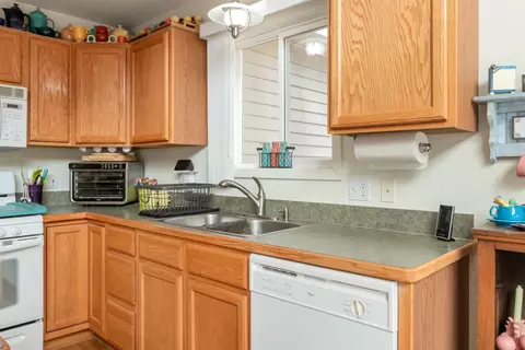 Kitchen - 2986 W W Riv, Gladwin, MI 48624 photo 3 of 5