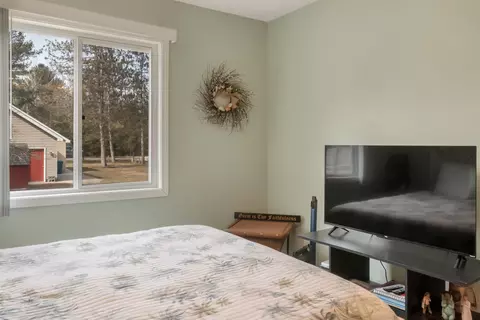 Bedroom - 2986 W W Riv, Gladwin, MI 48624 photo 6 of 9