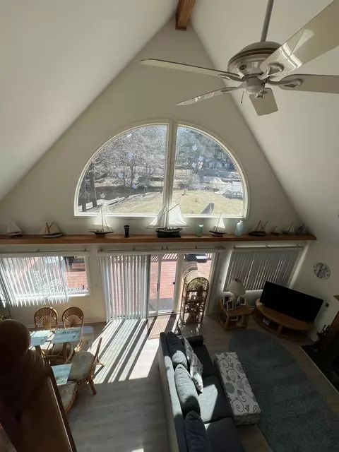 Living - 2986 W W Riv, Gladwin, MI 48624 photo 9 of 11