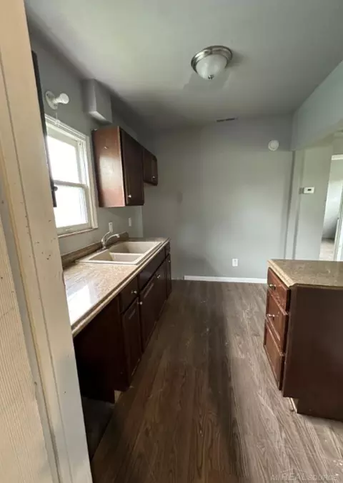 Kitchen - 8094 Chalmers, Warren, MI 48089 photo 2 of 2