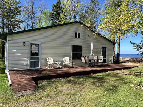 101 119 Pearl #2 COTTAGES, Ontonagon, MI 49953