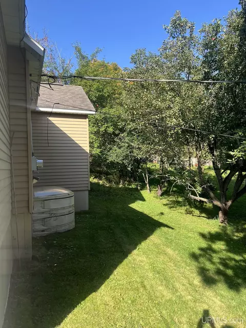 Exterior - 101 W 2nd, Caspian, MI 49915 photo 4 of 5