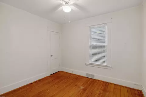 Bedroom - 1081 Lakepointe, Grosse Pointe Park, MI 48230 photo 1 of 8