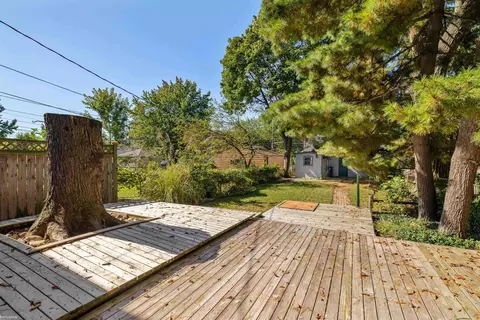 Exterior - 1081 Lakepointe, Grosse Pointe Park, MI 48230 photo 3 of 9