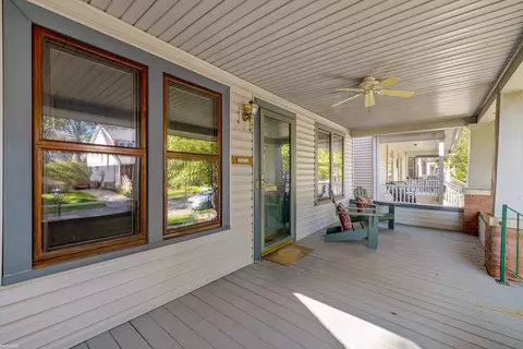 Exterior - 1081 Lakepointe, Grosse Pointe Park, MI 48230 photo 2 of 9