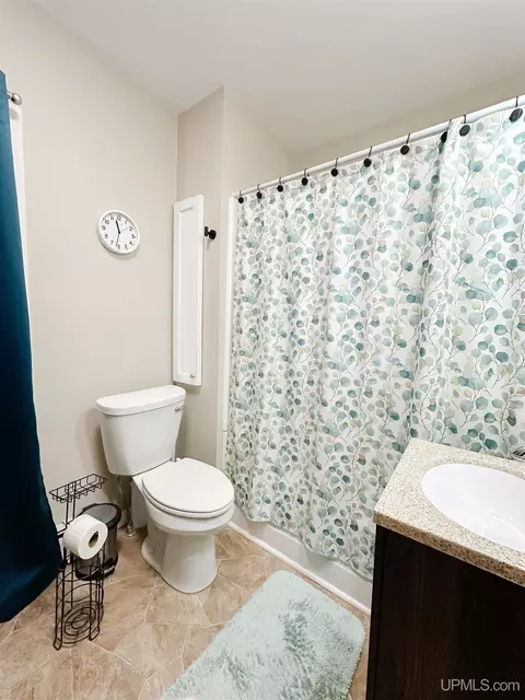 Bath - 810 N 3rd, Ishpeming, MI 49849 photo 1 of 4