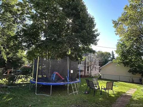 Exterior - 810 N 3rd, Ishpeming, MI 49849 photo 4 of 7