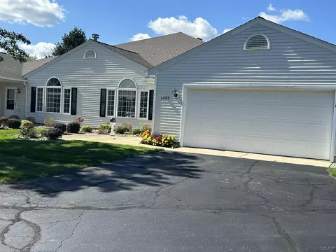 1203 Carriage, Tecumseh, MI 49286