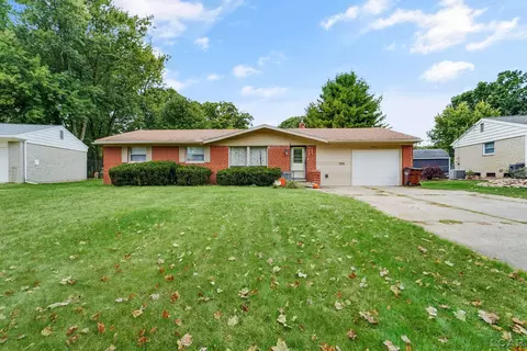 564 Birchwood, Jackson, MI 49203