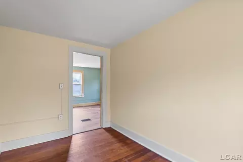 Bedroom - 376 Budlong, Adrian, MI 49221 photo 4 of 4