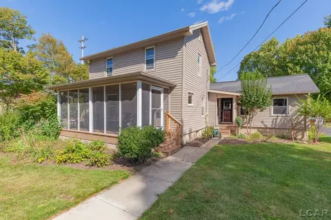Exterior - 376 Budlong, Adrian, MI 49221 photo 9 of 10