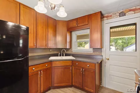 Kitchen - 376 Budlong, Adrian, MI 49221 photo 1 of 6