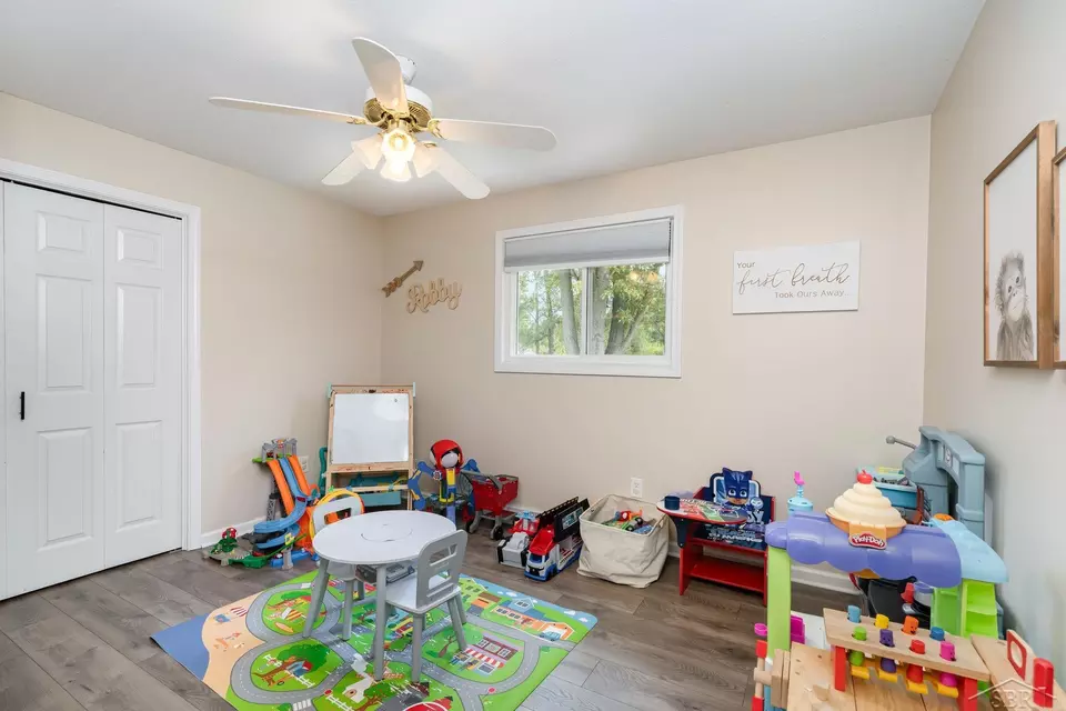 Bedroom - 4888 Cole Rd, Saginaw, MI 48601 photo 1 of 4