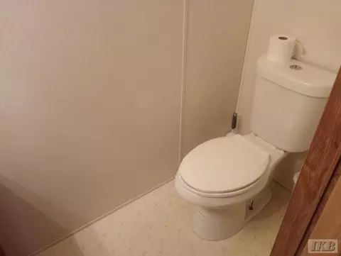 Bath - 659 Pine, Gladwin, MI 48624 photo 1 of 5
