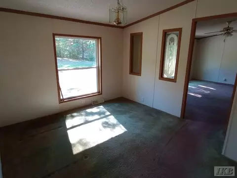 Living - 659 Pine, Gladwin, MI 48624 photo 3 of 4