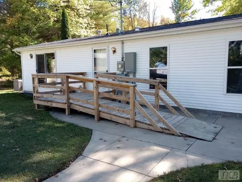 Exterior - 659 Pine, Gladwin, MI 48624 photo 2 of 5