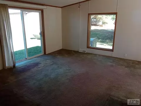 Living - 659 Pine, Gladwin, MI 48624 photo 1 of 4