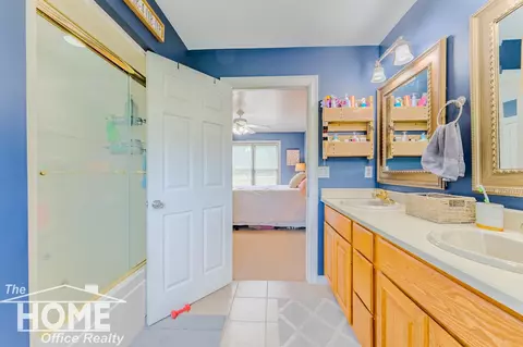 Bath - 849 Hite, Bancroft, MI 48414 photo 3 of 3