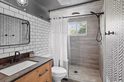 Bath - 6206 Gratiot, Saint Clair, MI 48079 photo 2 of 2