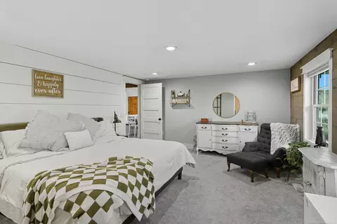 Bedroom - 6206 Gratiot, Saint Clair, MI 48079 photo 2 of 5