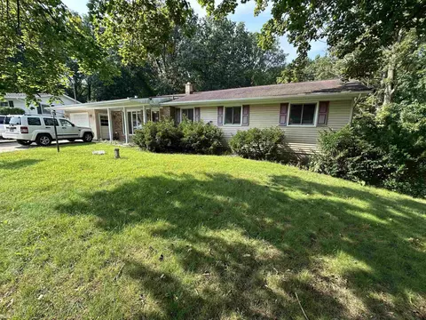 228 Indian, Pennfield, MI 49017