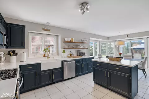 Kitchen - 21372 Florence, Macomb, MI 48044 photo 7 of 10