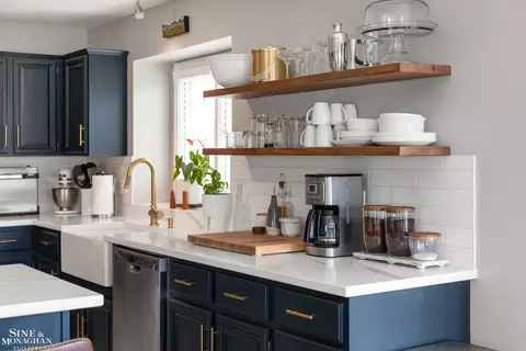 Kitchen - 21372 Florence, Macomb, MI 48044 photo 3 of 10