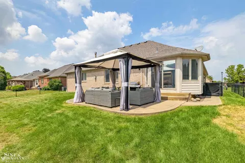 Exterior - 21372 Florence, Macomb, MI 48044 photo 4 of 8