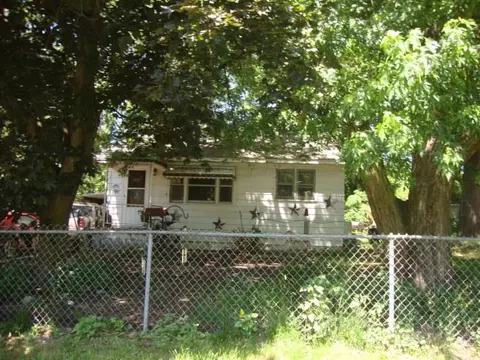 1287 Maxson, Flint, MI 48504