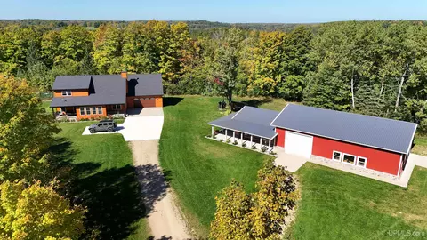 e2702 Country Lane Road Road, Eben Junction, MI 49825