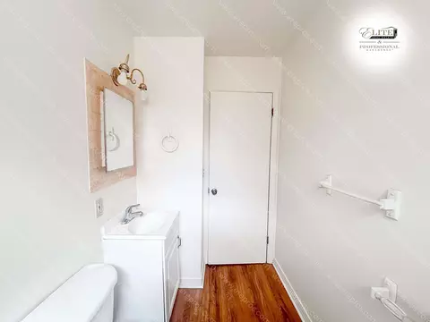 Bath - 3702 Branch, Flint, MI 48506 photo 1 of 3