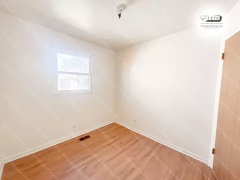 Bedroom - 3702 Branch, Flint, MI 48506 photo 5 of 6
