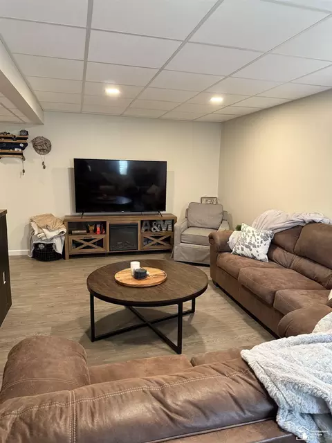 406 Lapoint, Monroe, MI 48162 photo 10