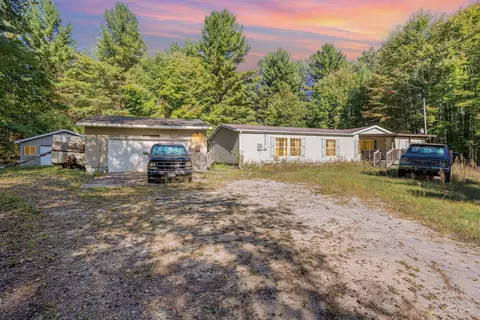 2094 W Grim, Bentley, MI 48415