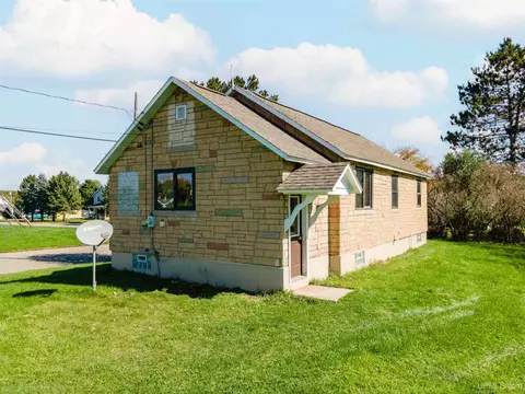 Exterior - 400 Brule, Caspian, MI 49915 photo 6 of 7