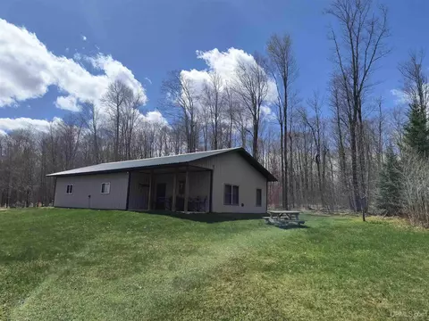 130 W Us Hwy 2, Iron River, MI 49935