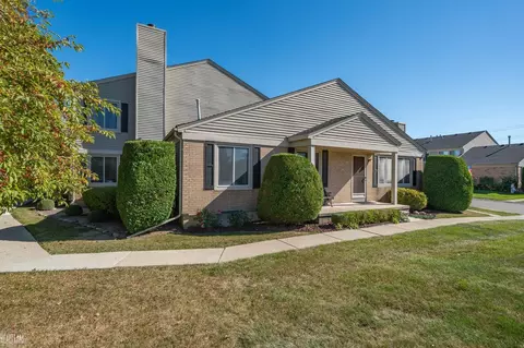 44529 Connecticut, Clinton Township, MI 48038