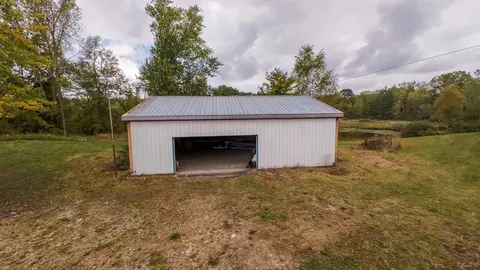 5101 Hallenbeck, Manitou Beach, MI 49253