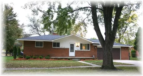 36786 Winterset, Clinton Township, MI 48035