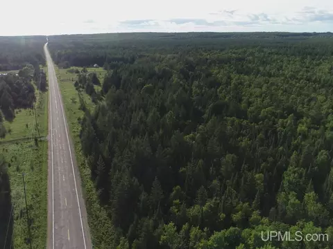 412 Acres Riv, Gulliver, MI 49840