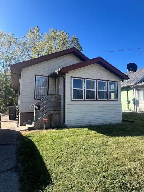 774 E Carpenter, Flint, MI 48505 photo 2