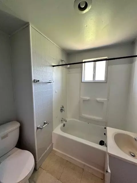 774 E Carpenter, Flint, MI 48505 photo 9