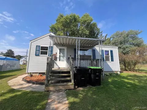 1813 14th, Menominee, MI 49858