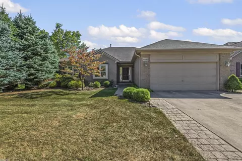 4446 Thornhill, Auburn Hills, MI 48326